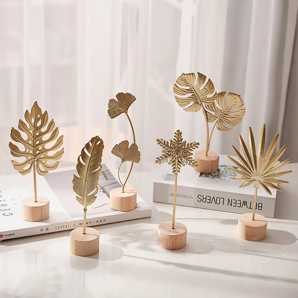 1pcs Golden Ginkgo Leaf Feathe - Desk Setup Photo のレビューと価格
