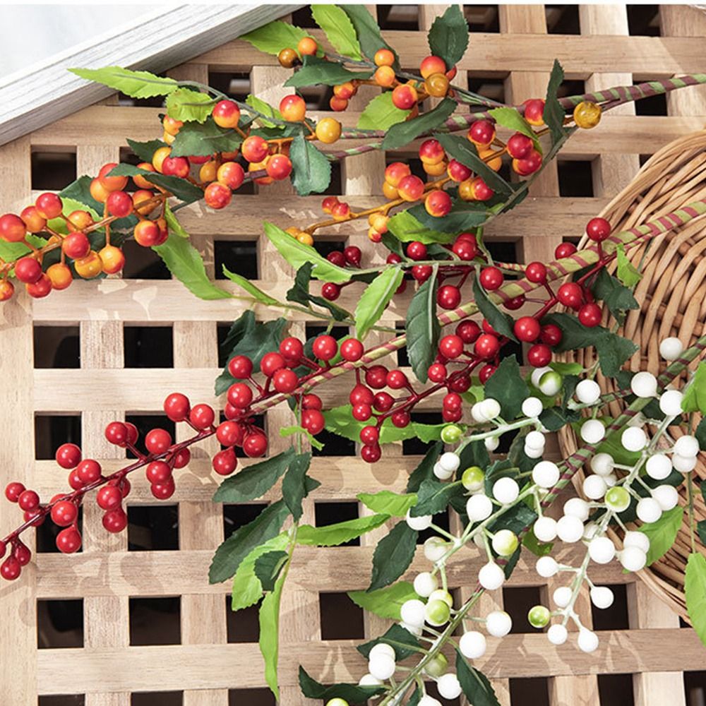 70cm Christmas Berry Branches  - Desk Setup Photo のレビューと価格