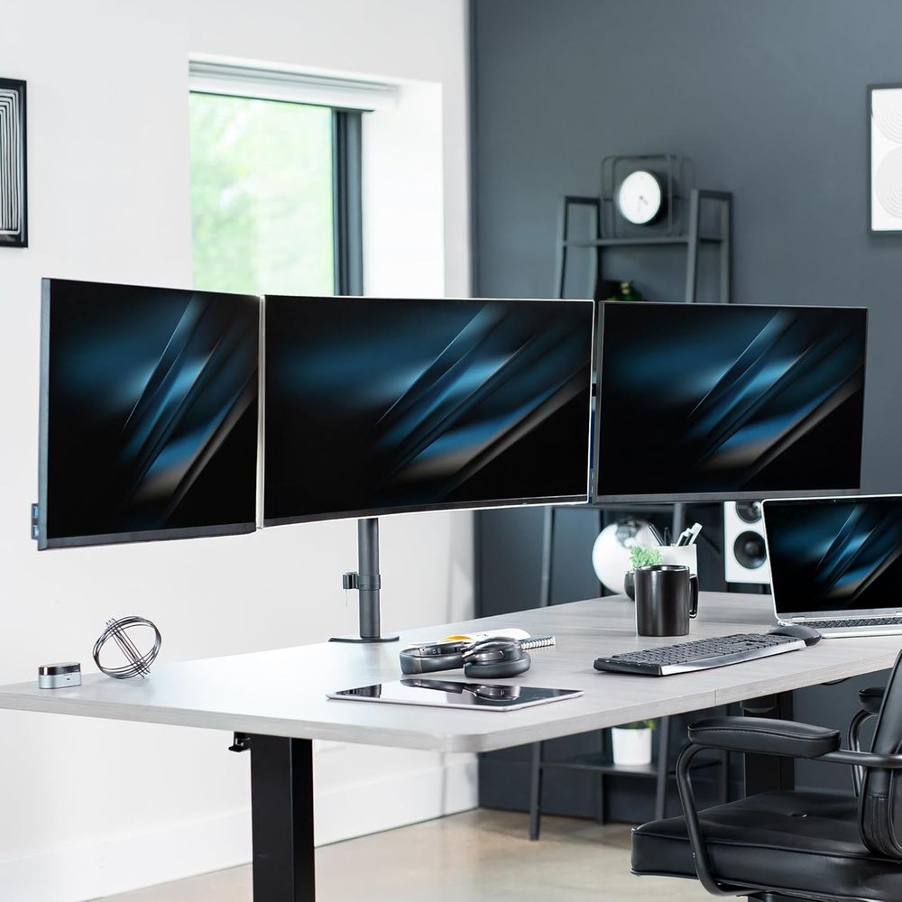 Triple Monitor Desk Mount, Adj - Desk Setup Monitor Arm のレビューと価格