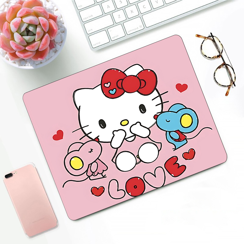 Cute pink anime Hello Kitty Ga - Desk Setup Anime のレビューと価格
