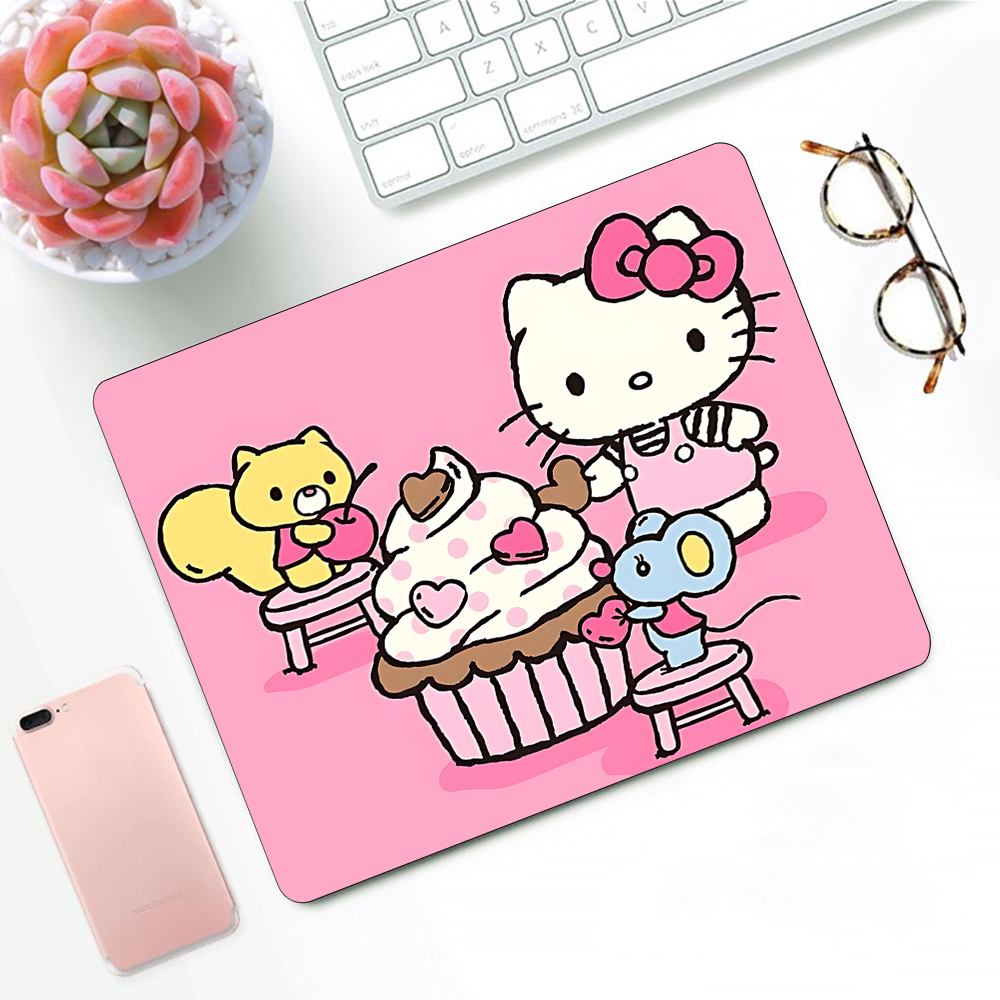 Cute pink anime Hello Kitty Ga - Desk Setup Anime のレビューと価格