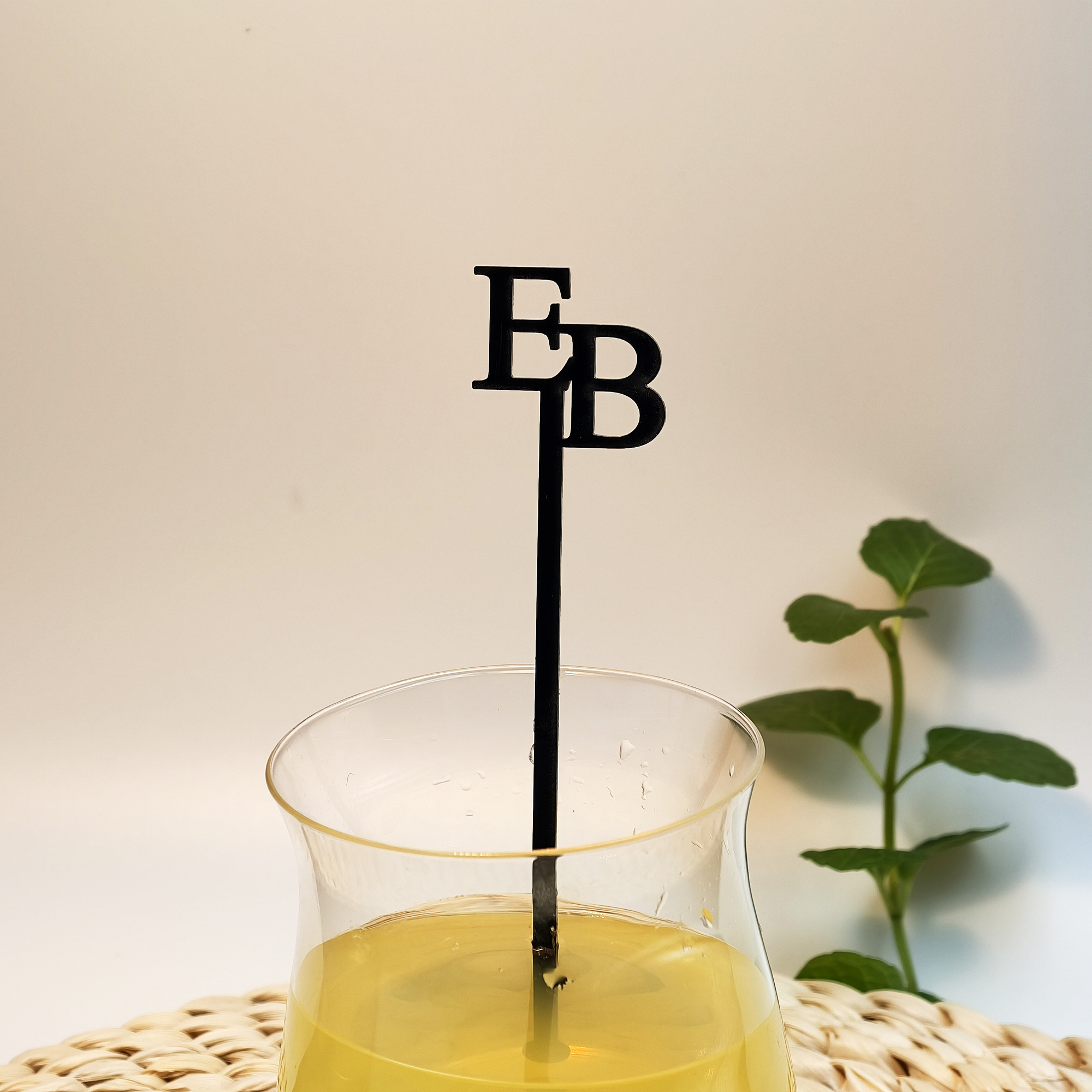 Customized Wedding Cocktail St - Desk Setup Plants のレビューと価格