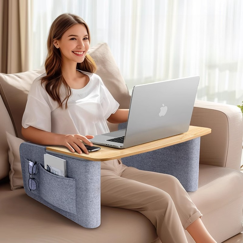 Multi-Functional Knee Laptop D - Desk Setup Maker のレビューと価格
